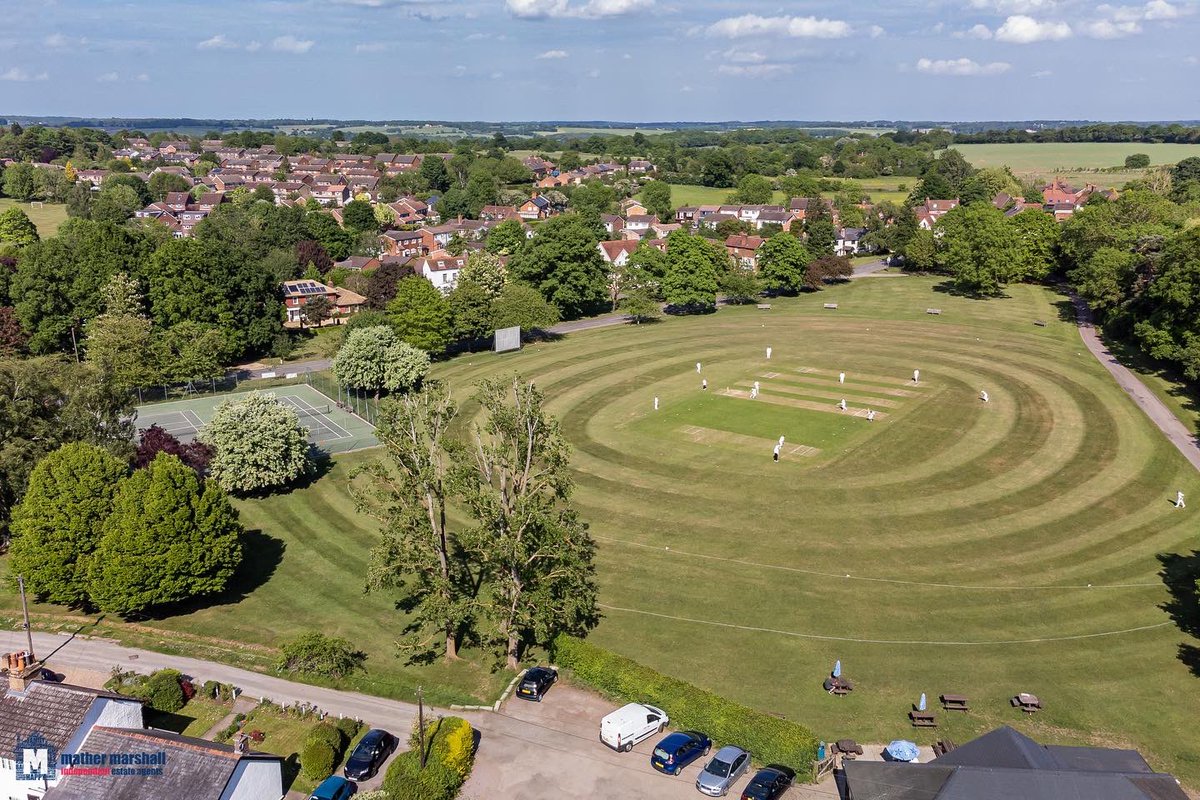 Whilst on a taken on in Datchworth it would be foolish to not capture some brilliant shots of such a lovely village. Datchworth Green in all it’s glory. Courtesy of our photographer @mkpropertymarketing 

@datchworthcc @datchworthrfc @datchsportsclub @datchrfcgirls