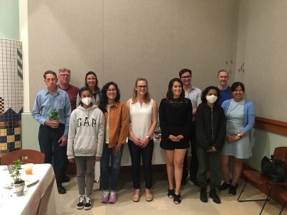 SDPublicLibrary's tweet image. San Diego Public Library loves our volunteers! Library volunteers make a huge difference in our communities and we are so grateful for their support. Know anyone who would like to be part of our team of volunteers? Spread the word! #mySDPL sandiego.gov/volunteer-prog…