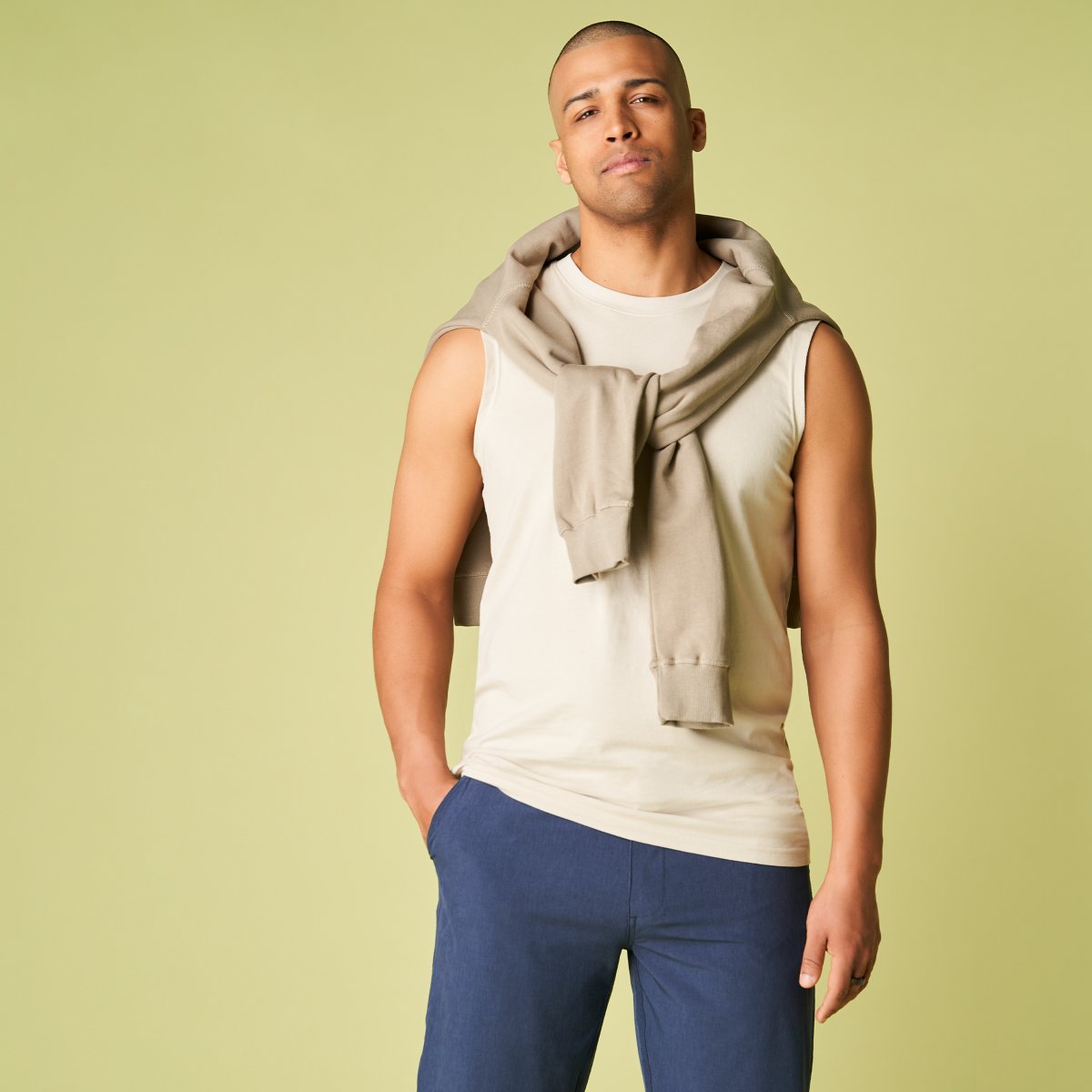 american_tall's tweet photo. Looking for a guide to tall men's and women's fashion? Head to our website and check out our blog; We The Tall. Get an inside look at our different styles and how you can wear them!
Model Height: 6'6"
Top: LT
Bottom: 36x36
.
.
#tallblogger #styleblogger #wethetall #americantall https://t.co/0vxKBGucpQ