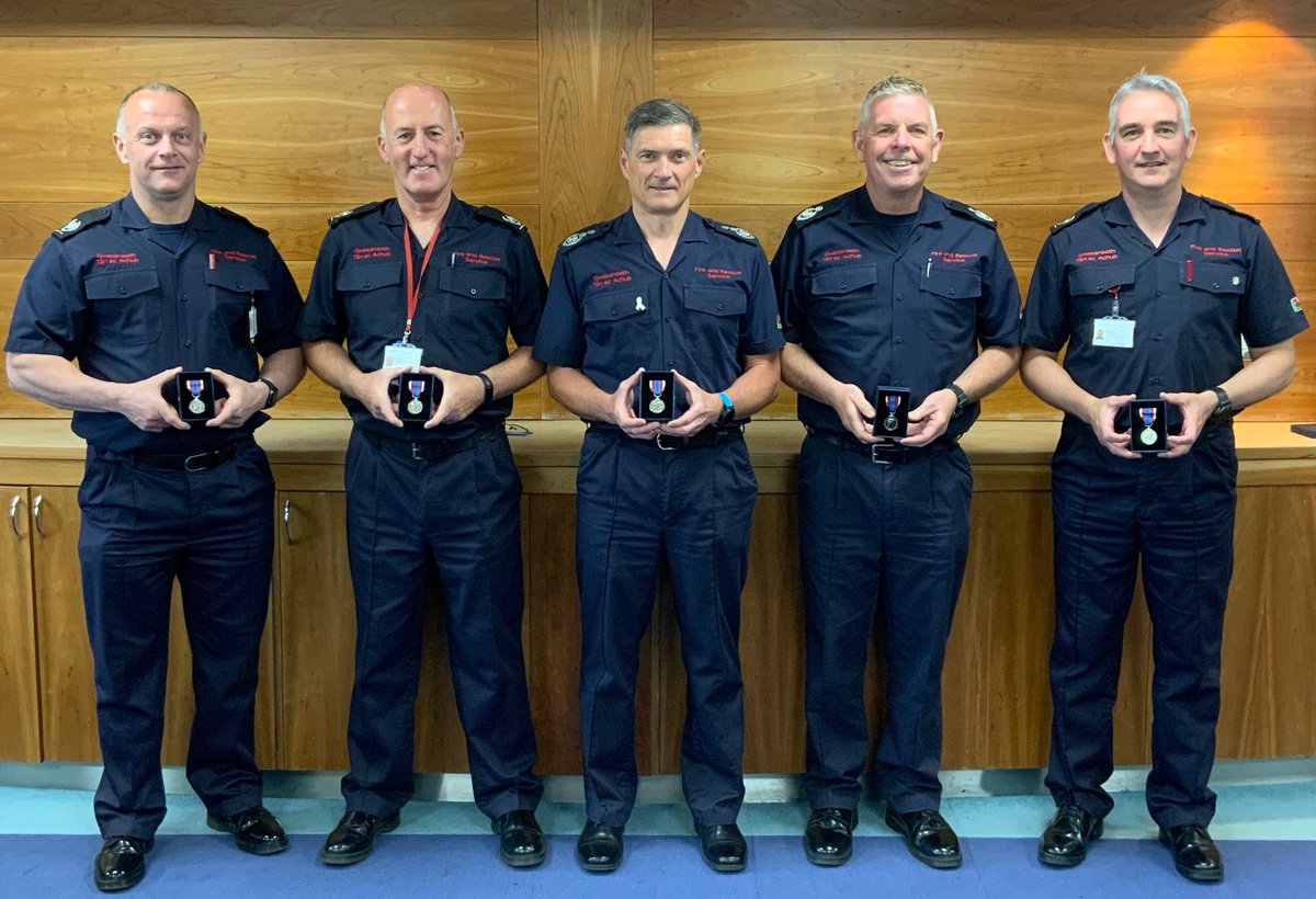 SWFireandRescue's tweet image. Members of our Senior Management Team proudly received their Platinum Jubilee medals earlier today 🎖️
#PlatinumJubilee #HM70