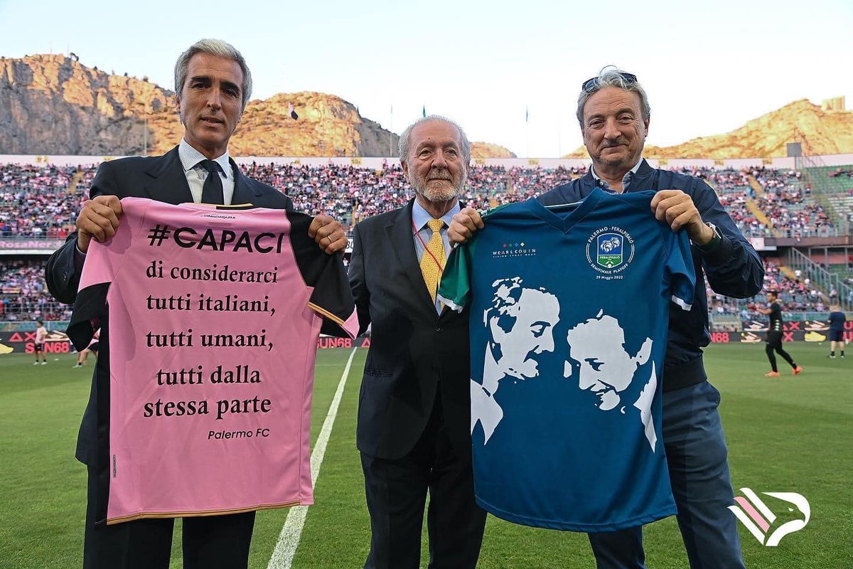 Squadre #Capaci di memoria <a href="/Palermofficial/">Palermo F.C.</a> @feralpisalo  ♥️ #23maggio #lamemoriaditutti