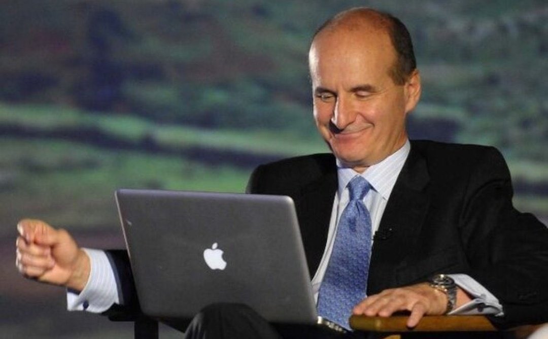 El hacker de la CCSS pasando su cita para gastroscopia que tenía en 5 años para mañana: