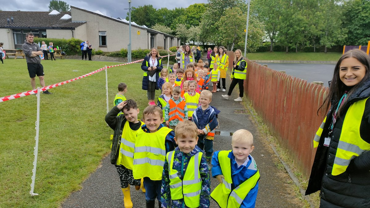 TweedbankPS's tweet photo. A fun filled day of 5k walks, runs and cycles in and around Tweedbank to finish #5KEveryDayInMay. We've passed our ยฃ500 target for Cash For Kids too.
Lovely stuff! ๐ชโบ๏ธ https://t.co/lhXoaHbkYE