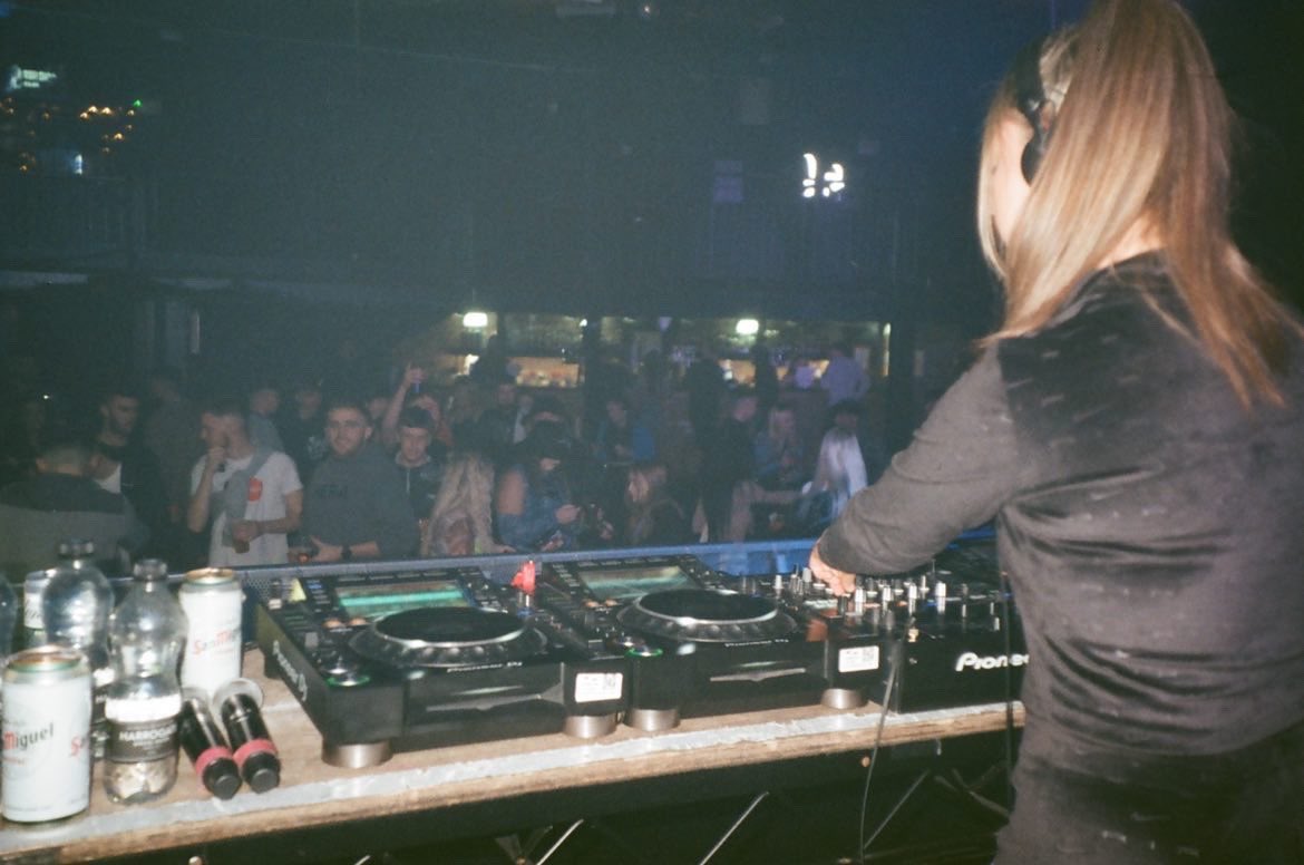 I’ll be dj’ing at Arches Bewdley tomorrow night from 9pm-1am! Free entry, just walk in! Lovely riverside venue with cheap drinks and a new cocktail menu! I hope to see a load of you there 😍😎