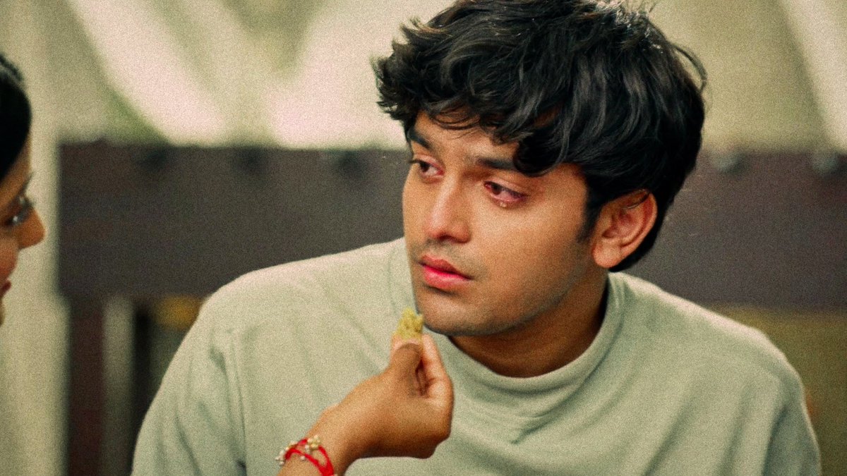 the_obsessedx_'s tweet photo. When Banni called him to come nd fed him with her hands he felt that motherly love he was longing for so long https://t.co/8cdOU2W3oy