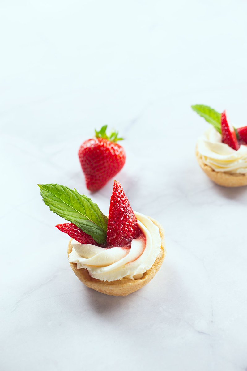 #JubileeWeekend and what better than #strawberries and #Cream Thank you @lolliography for the fabulous photos 😄