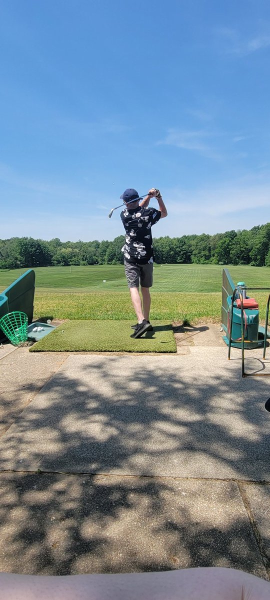 AlexDotDev's tweet photo. Happy Tuesday everyone! I hope everyone had a great Memorial Day weekend. I got to spend time with family and friends and hit a few golf balls for the first time this year. Also todays #PokemonCoder is Flapple! https://t.co/G9IGMCnR0H