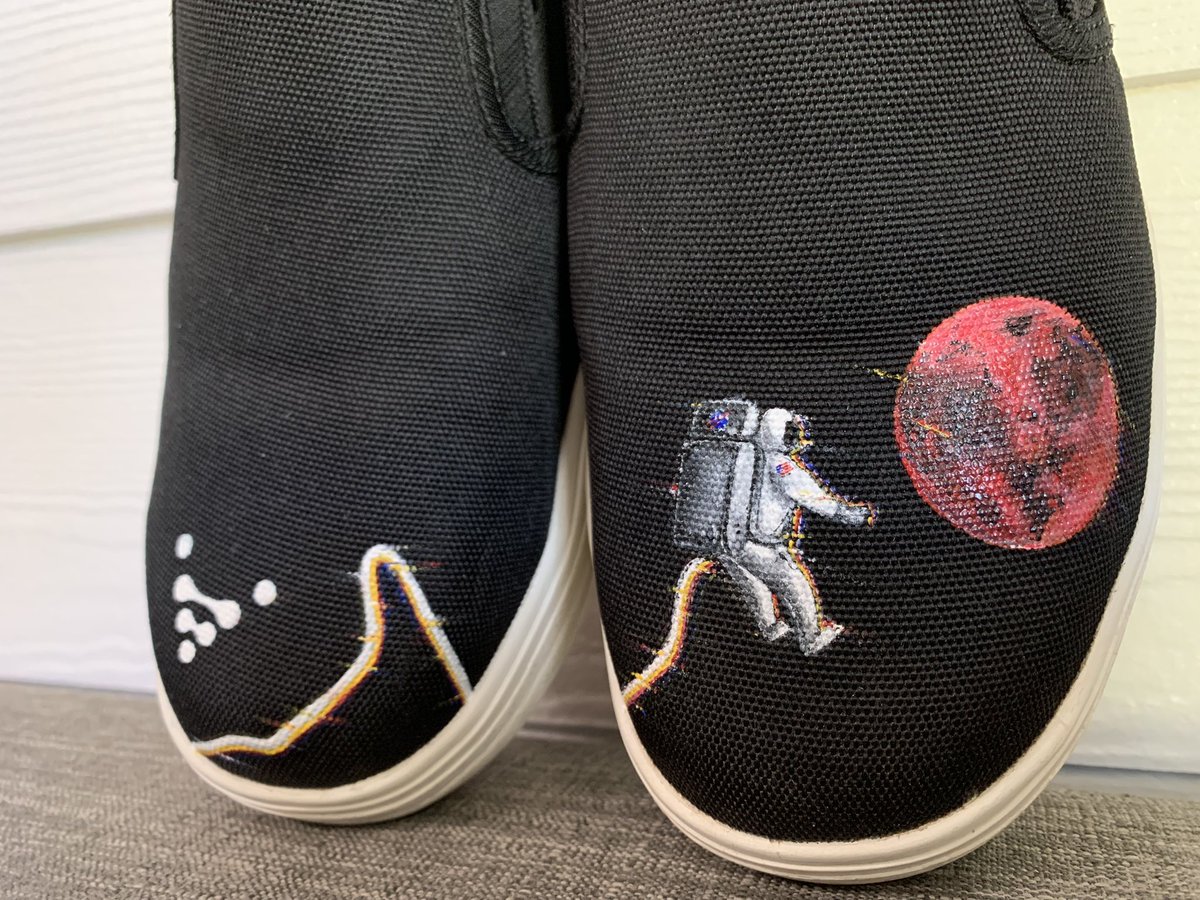 RocketGirlHarp's tweet photo. Painted a pair of @relativityspace shoes this weekend for an engineer 🚀🤩 Inspired by the interplanetary journey to Mars. Y’all mind the logo remix? https://t.co/qLxCSMevMY
