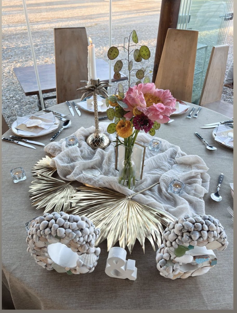 Mesa Nupcial 👰‍♀️ 💍🤵‍♂️❤️ 
Sunahra Eventos
Sunahra Beach Club 
#bodas2022 #Bodas #bodasconencanto #love #amor #marriage #playa #costatropical #Motril #beachlife #eventos2022 #eventos #SunahraBeachClub