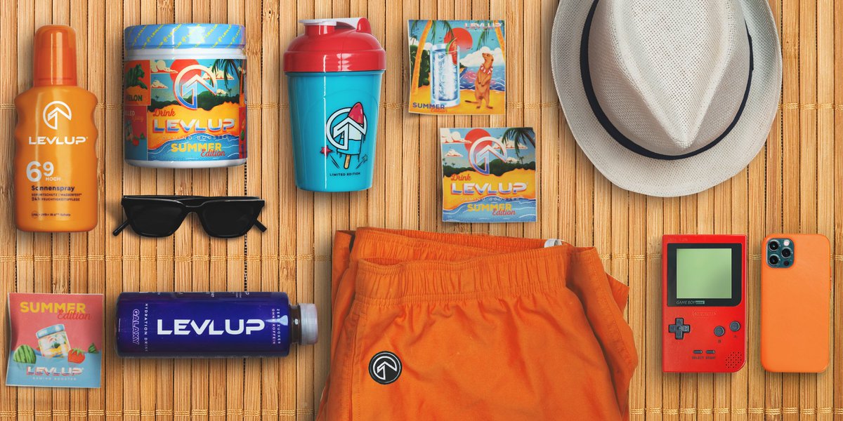 levlupde's tweet photo. „Ich packe meinen Koffer und es darf auf keinen Fall fehlen…!“🧳 Wir fangen an: Smartphone und Badehose😎
#kofferpacken #summerbasics #summerfeeling #summeredition #reisen https://t.co/cDoPOBr4Wn