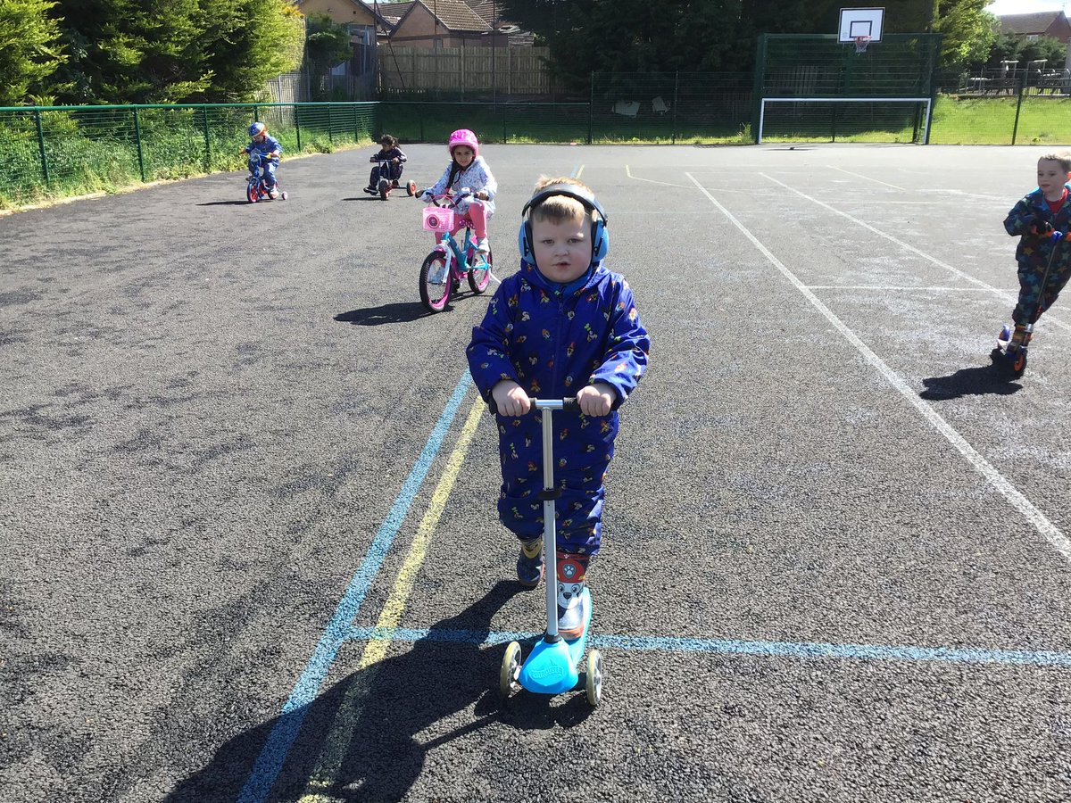 Caldercuilt's tweet photo. Push or Peddle Parade!!#cnccommunity https://t.co/3KqfjVgzfQ