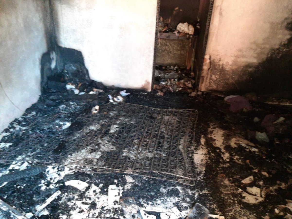 Wally_cho's tweet photo. Gente de #River, necesito de su solidaridad.
La tía de @alexetorres11 sufrió un incendio y perdió absolutamente todo.
Podemos darle una mano?
CBU: 0000003100054460483222
Alias: alexetorres11

Y si no tenes al menos $10 para ayudar, háganlo compartiendo la publicación https://t.co/7pWomVoAKo