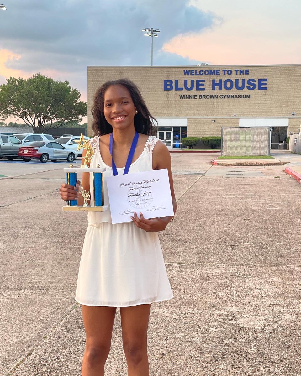 And the 2022 Sterling Female Athlete of the Year goes to….. Tanishua “Ty” Joseph! Well deserved kid! You’re such a hard working player, great person, extremely coachable, smart, talented, you never complain, and very deserving of this award! Congratulations @ty_joseph05 !