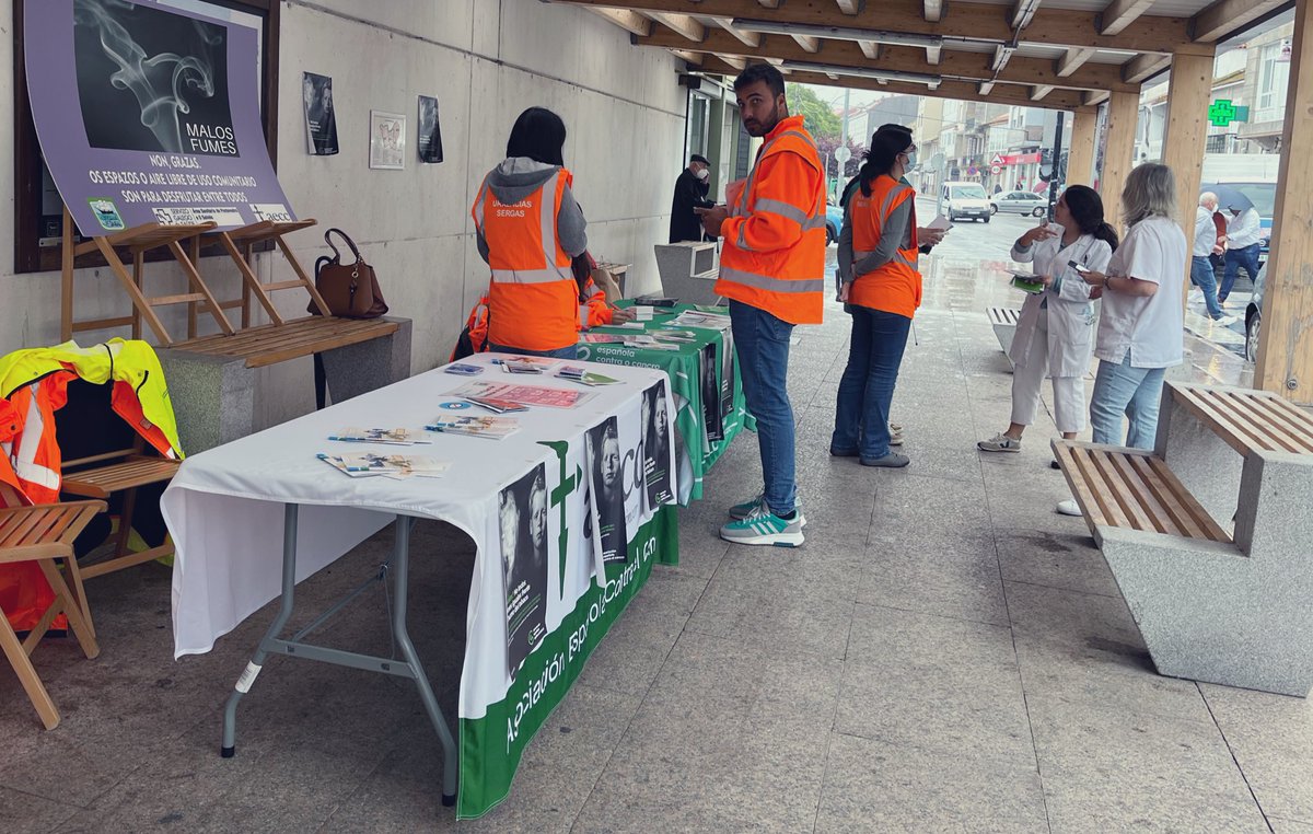 lalola38923810's tweet photo. Feliz 31 de Mayo! Por un espacio libre de humos!!! Fora os malos fumes! @centrosaudebueu @ponsalsergas @ConcellodeBueu #EFyC #EIR #Eir #MIREIR https://t.co/TebBkK31e6