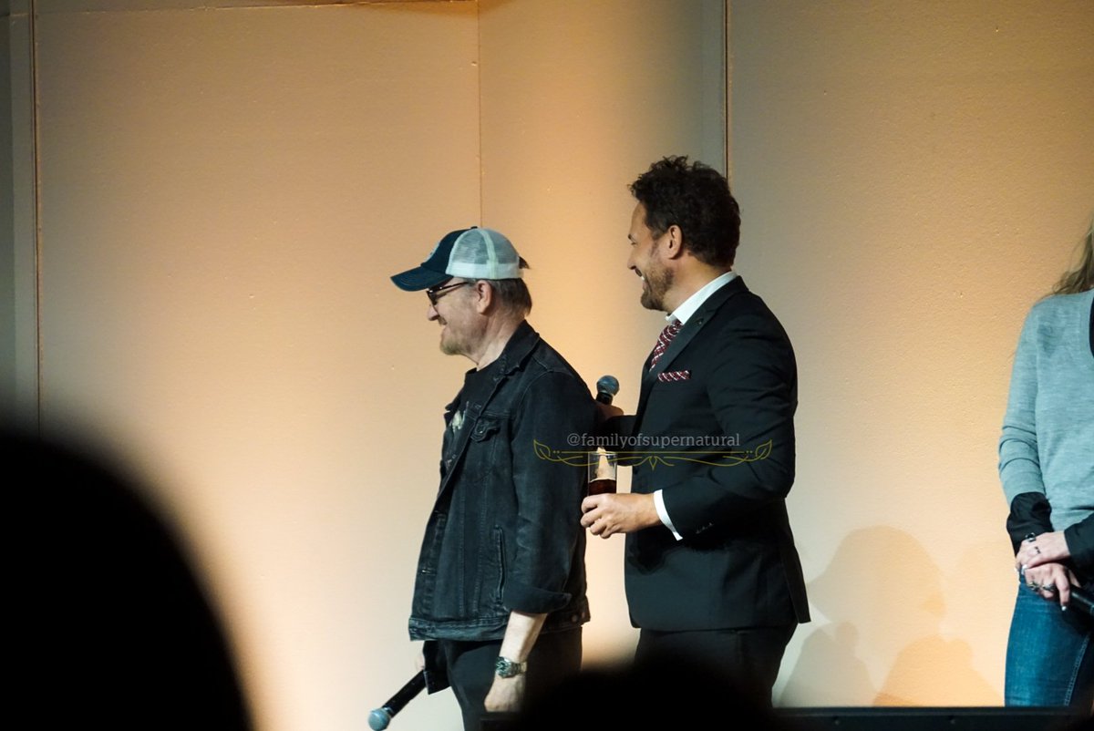 Family_of_SPN's tweet photo. David Haydn-Jones and Jim Beaver at PurCon 6 
(Closing Ceremony) 

#davidhaydnjones #jimbeaver #purcon #purcon6 #Purgatory6 #purgatoryconvention #supernatural #supernaturalconvention #SPNFamily https://t.co/X4QeAZyGNT