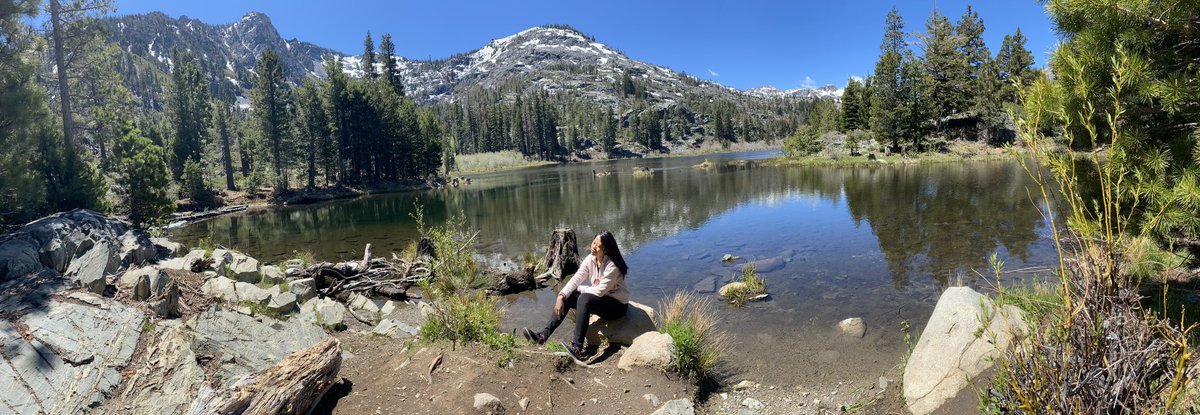 norafiqin's tweet photo. First time to #tahoe and it’s every bit as pretty as everyone said it would be. #California #CaliforniaAdventure #usa #america #laketahoe https://t.co/O4Fll9HSm1