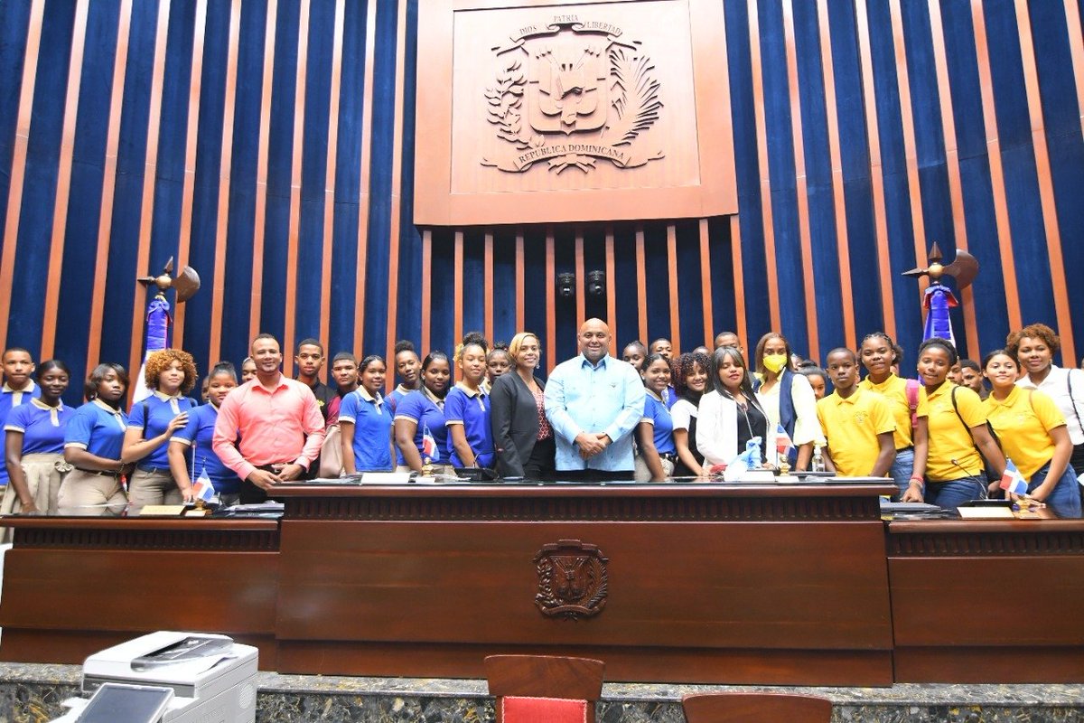 🏛️ Abrimos las puertas de la institución a 91 estudiantes de secundaria de tres centros educativos del distrito municipal Don Juan, provincia Monte Plata, en calidad de invitados especiales del senador <a href="/leninvaldezl/">Lenin Valdez</a>, quien los acompañó en todo su recorrido.
