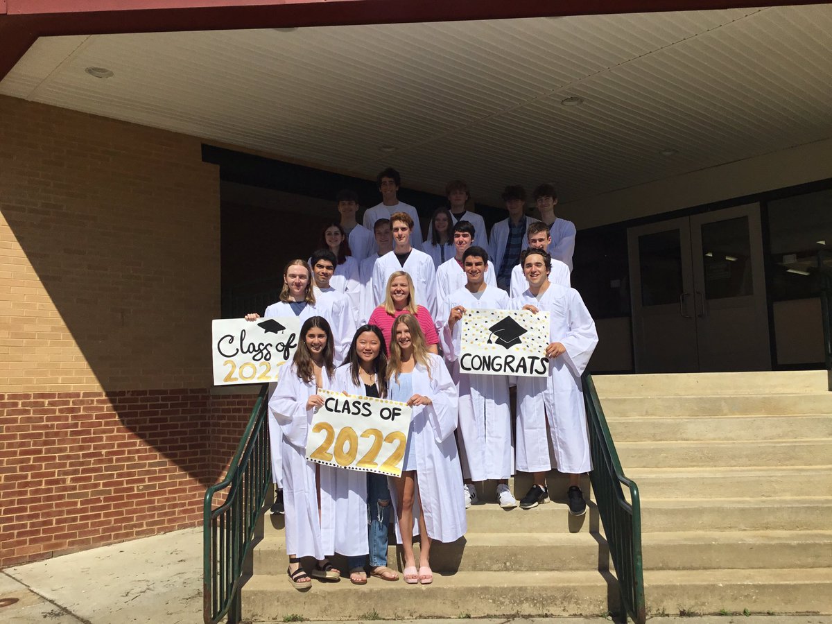 EGEroadrunner's tweet photo. EGE senior alumni Roadrunners return to EGE today @WestChesterASD @SaraMMissett @EGE_MrsA @MrsMulloyEGE @Merritt5EGE @EGEMrsSchmitt @MissHaugh https://t.co/26in3rR3rz