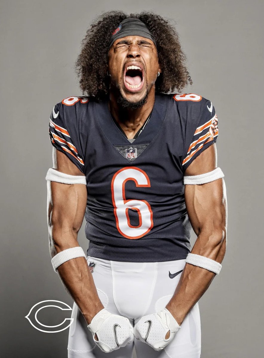SadeekCreates's tweet photo. 6&amp;9 Reporting For Duty 😤
#Bears #BearDown #DaBears https://t.co/RB7AHi5OxU