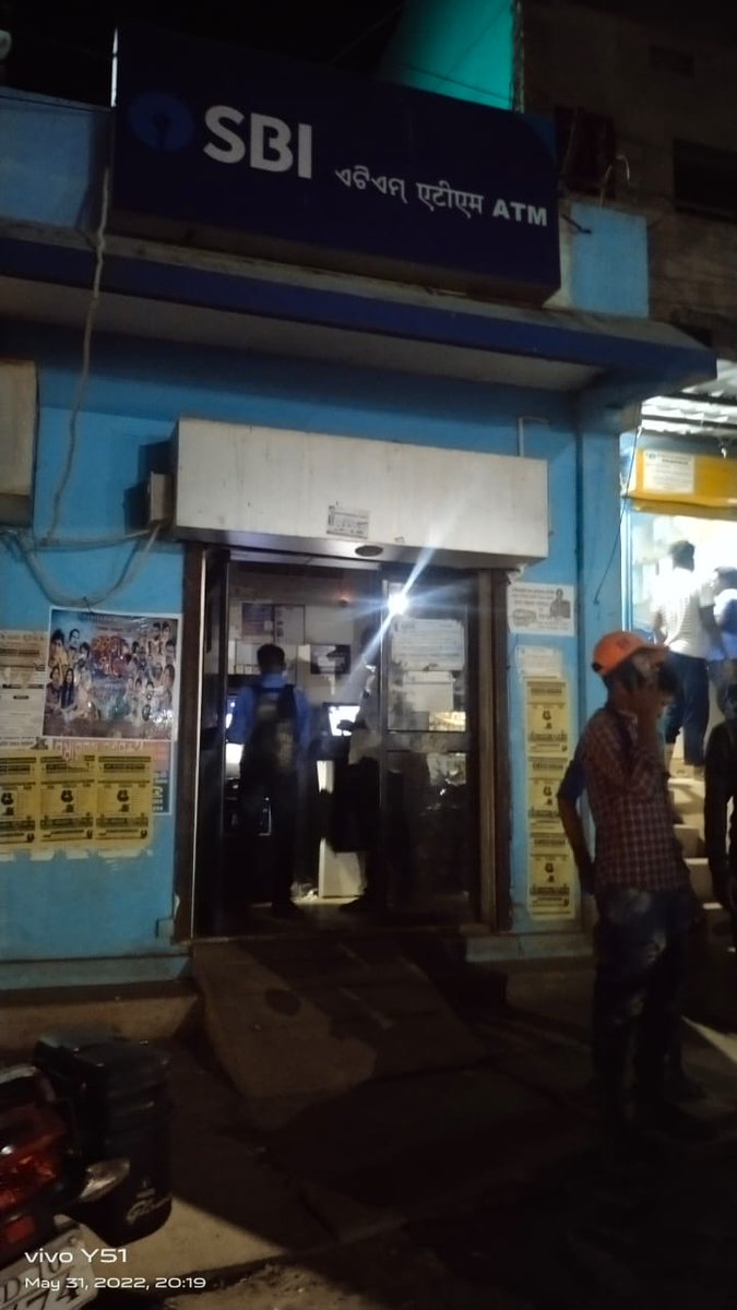 BisoiBhimsen's tweet photo. Dear @SBICard_Connect @TheOfficialSBI @dmkoraput @CMO_Odisha #No_light #No_AC Connection At/Ps- Boipariguda District- Koraput sbi ATM. Kindly look into this matter.🙏 https://t.co/YtzB9GSr6e