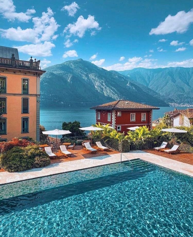 travly's tweet image. Lake Como, Italy