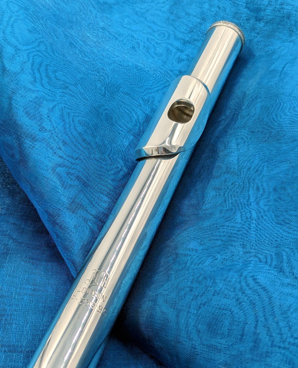 AllFlutesPlus's tweet photo. Beautiful secondhand Altus 1007E, with a Mike Allen headjoint. In very good/overhauled condition. Includes C foot, offset G and closed holes. £2250
Specs here: https://t.co/hVx2jPEyod
@altus.flutes @altus.flutes.europe #secondhandflute #fluteplayers #flutesection https://t.co/tszQM3ruTH