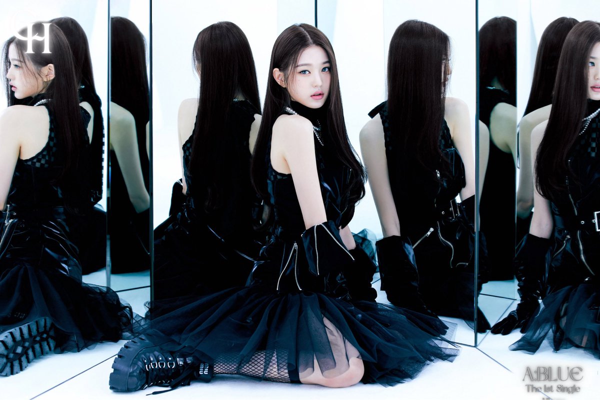 _FNent's tweet photo. 춤을 추곤 해 실컷 어지러울 만큼 

CHARYBDIS 1st Single Album [A:BLUE] 
2022.06.07 pm6 (KST) Release

#CHARYBDIS #카리브디스 #A_BLUE 

CH&amp;RYBDIS
https://t.co/PosrR4F3XD https://t.co/c9Jw9VLg2B