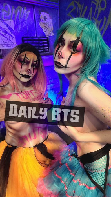 Clown Bts with our girl Shay! https://t.co/xL96Tma5cG<a href="/tag/bodypaint"class="tags"><span>#bodypaint</span></a><a href="/tag/sugarskull"class="tags"><span>#sugarskull</span></a>