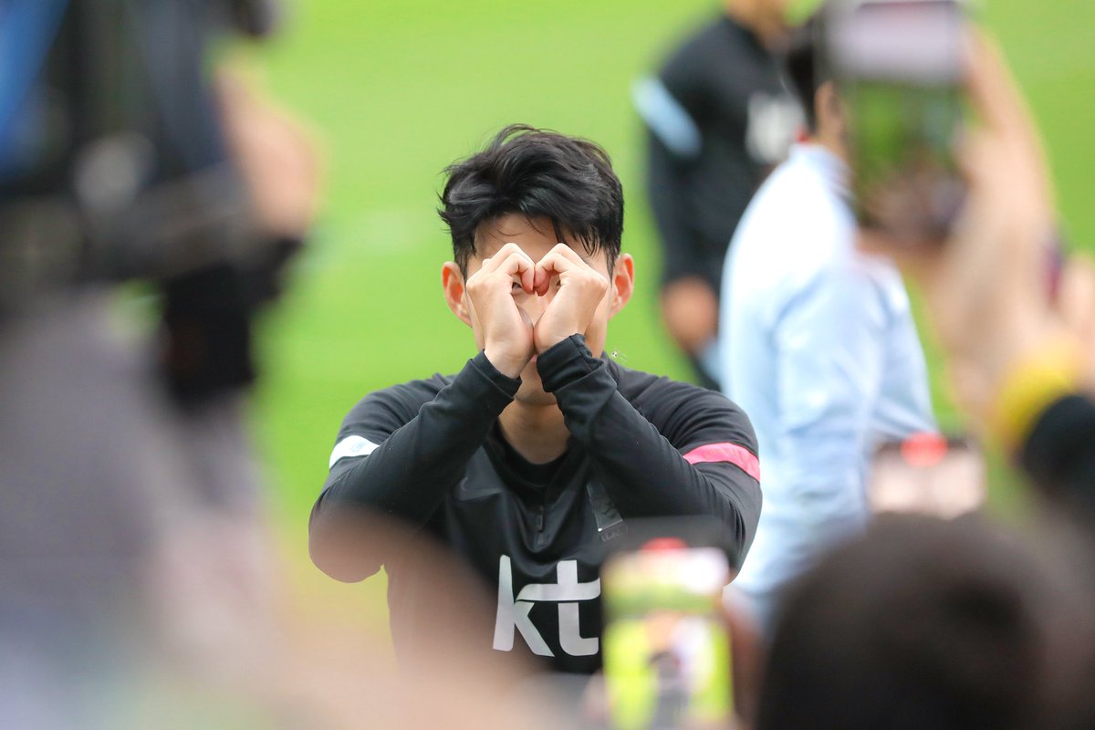 WandererKor's tweet photo. 220530 파주NFC 오픈 트레이닝
@Sonny7 #손흥민 #Sonny https://t.co/QreJuMMDIm