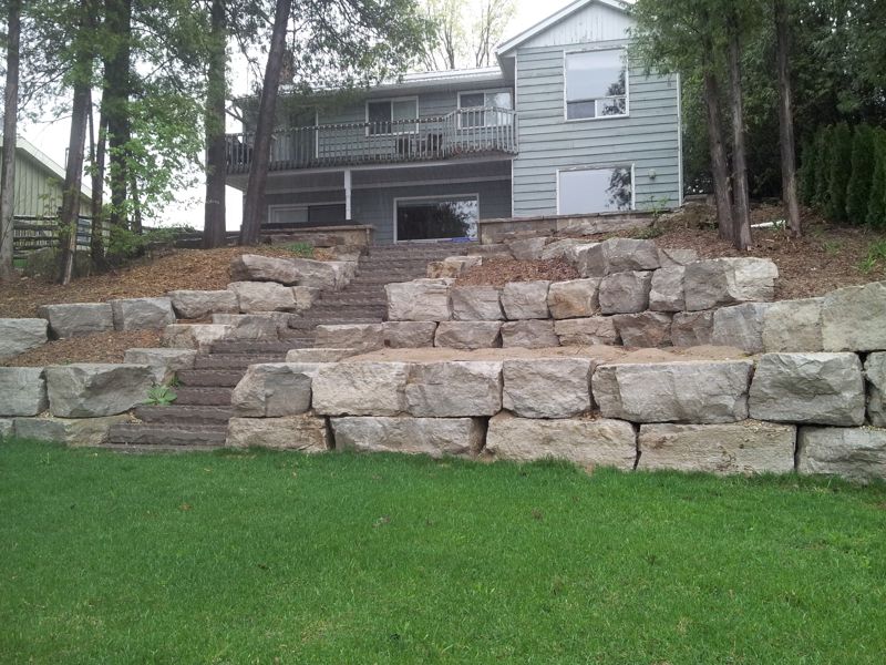 MaxwellStones's tweet photo. Armour stone is a natural product that’s ideal for a variety of outdoor landscaping projects. This large, heavy-duty stone comes in a number of styles and combines function and aesthetic: https://t.co/9MsuGVxBAi
#maxwellstone #armourstone #landscaping #hardscaping https://t.co/qCbPJL8n8V