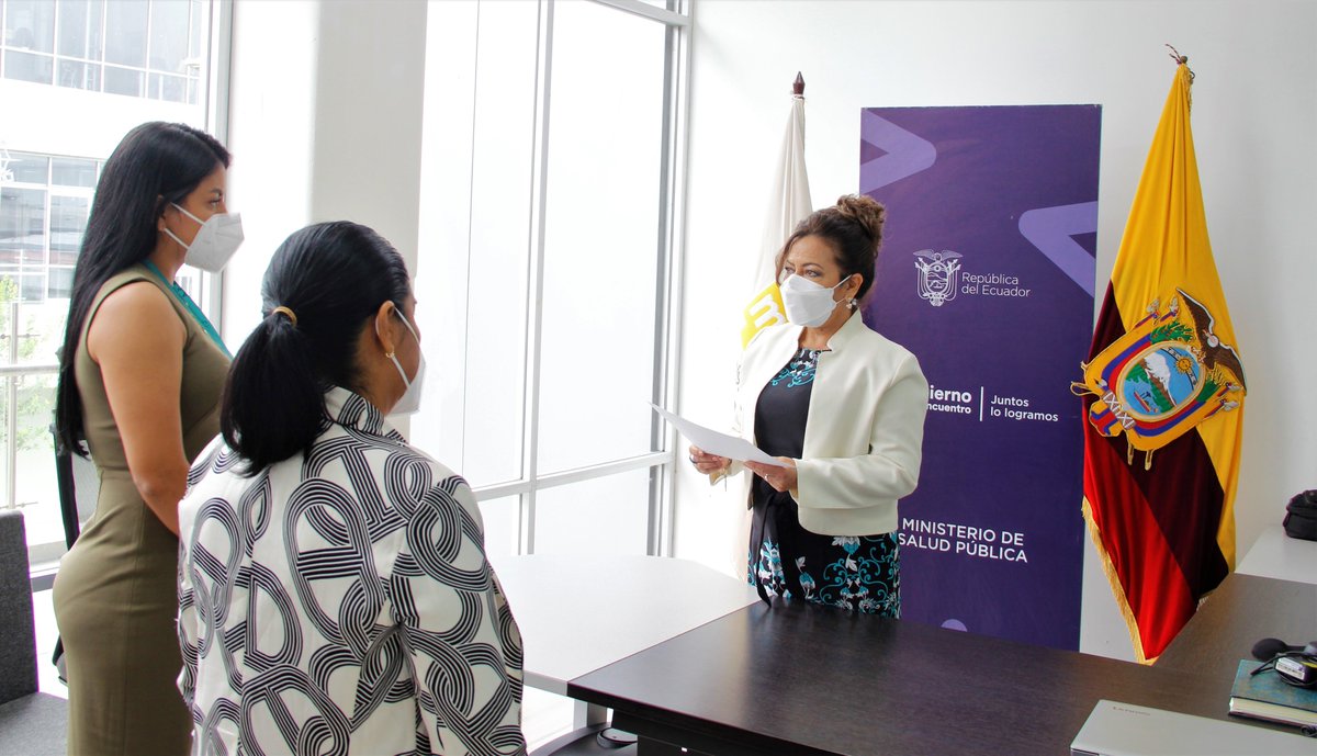DPS_LosRios's tweet photo. #Milagro | La Dra. Alexandra Tamayo, coordinadora de @Salud_CZ5, certifica como Establecimientos 100% Libres de Humo de Tabaco, a 4 empresas: Supermercados AKI, Coop. de Ahorro y Crédito El Sagrario, Clínica Santa Inés y Consultorio Externo Milagro Centro Anexo al IESS. https://t.co/ri0W6XqUEK