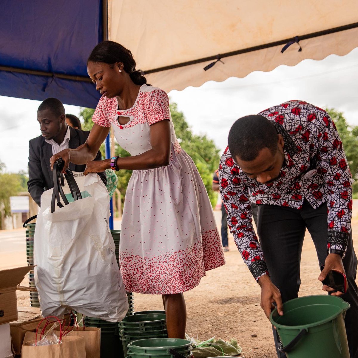 generationcm's tweet photo. #RetourEnImages Grâce à une partie de vos dons nous avons pu mettre à disposition de 110 filles des kits qui leur permettrons d’être sereines pendant au plus 02 ans. https://t.co/Wm3O9gj649