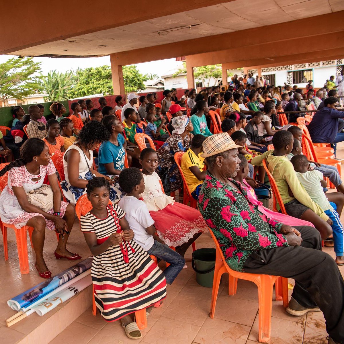 generationcm's tweet photo. #RetourEnImages Grâce à une partie de vos dons nous avons pu mettre à disposition de 110 filles des kits qui leur permettrons d’être sereines pendant au plus 02 ans. https://t.co/Wm3O9gj649