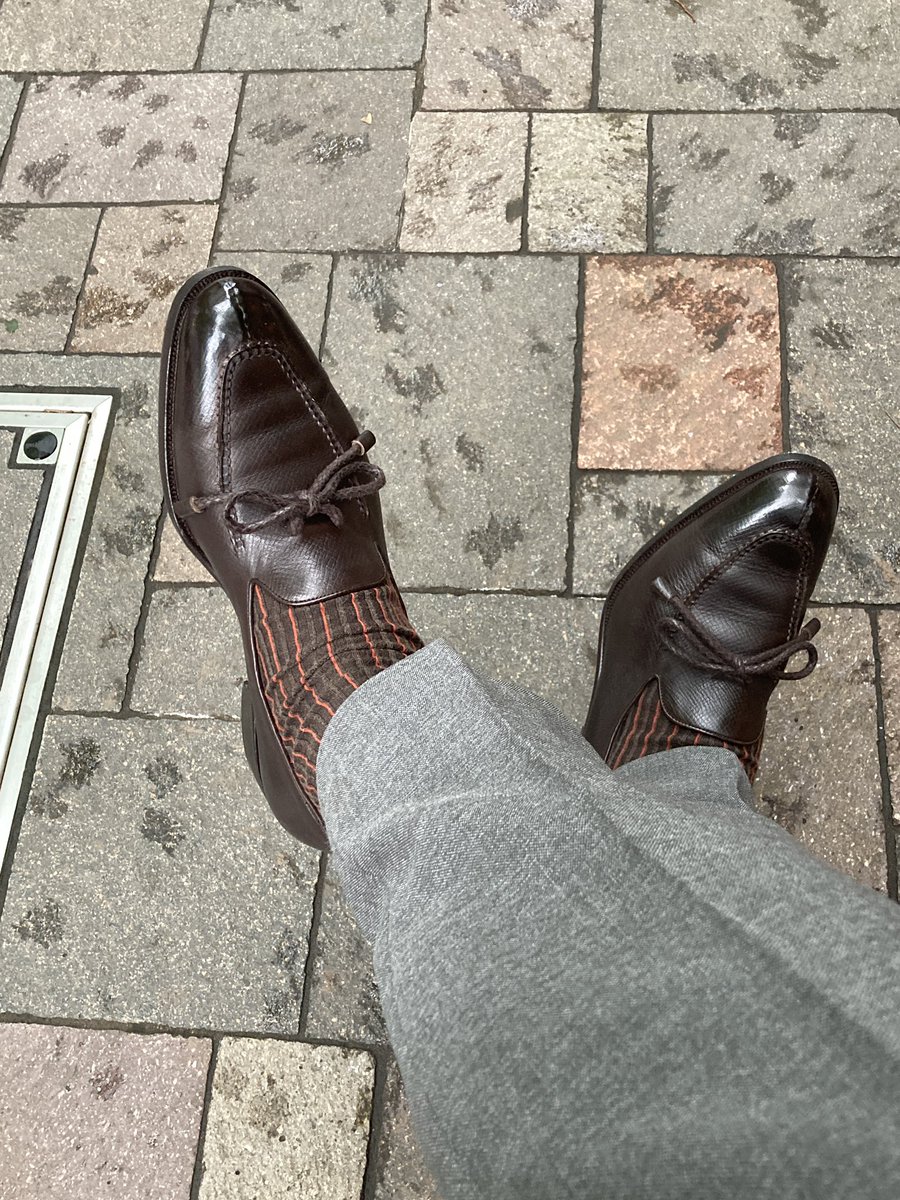 syuholi's tweet photo. 早くも5月が終わり。
月日が流れるのは本当に早い😅
今日のランチもお気に入りのお店に!
ここは味もバランスも良く、ご飯スープサラダがおかわり自由!その上すいてるw
少し分かりづらい場所だからかなぁ。不思議🤔
#yeossal https://t.co/Q7PSJwKsdD