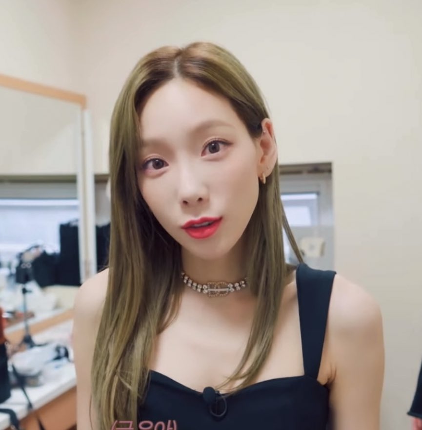 저화질의 태연 (@lq_kty) on Twitter photo 