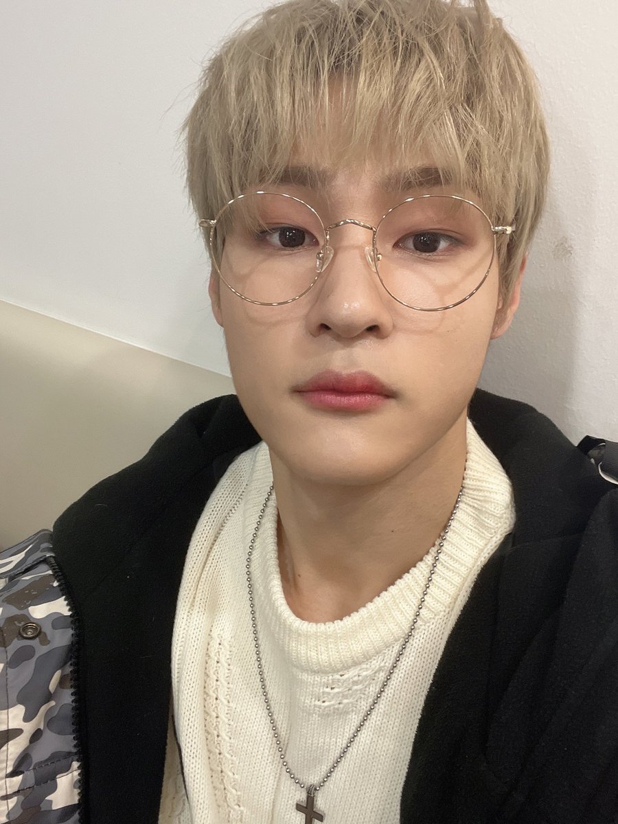 Darkhyeokie's tweet photo. @Tan_Iran @TAN_Global_ Ok i'll start 🤭 https://t.co/8lmjD5KAQk