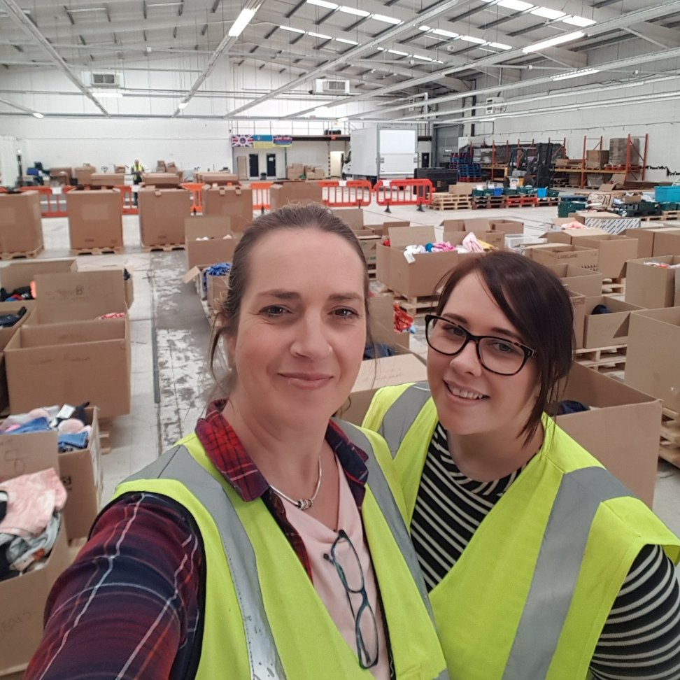 SBartram1's tweet photo. Great to volunteer for Hull4Ukraine today. Amazed to see such a fantastic operation in place to support Ukraine's humanitarian efforts. It's great that the company I work for is supporting such a great cause too #KCOM @hull4heroes https://t.co/mEwmkbAHSA