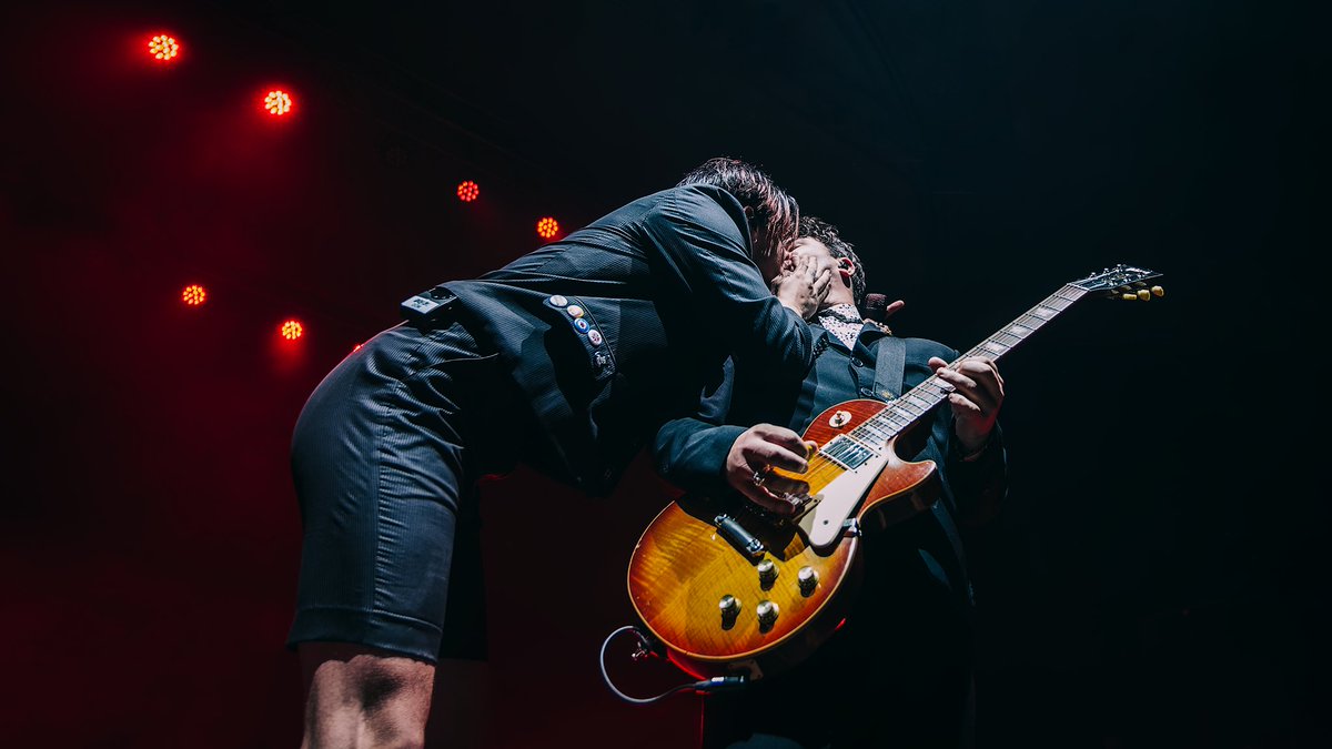 NiclasGlasberg's tweet photo. Yungblud @ Helsinki Hall of Culture
ยฉ https://t.co/Z4U0c9NRa6
#yungblud #yungbludarmy #blackheartsclub #concertphotographer #concertphotography #gigphotographer #dominicharrison https://t.co/DioseXWdV5