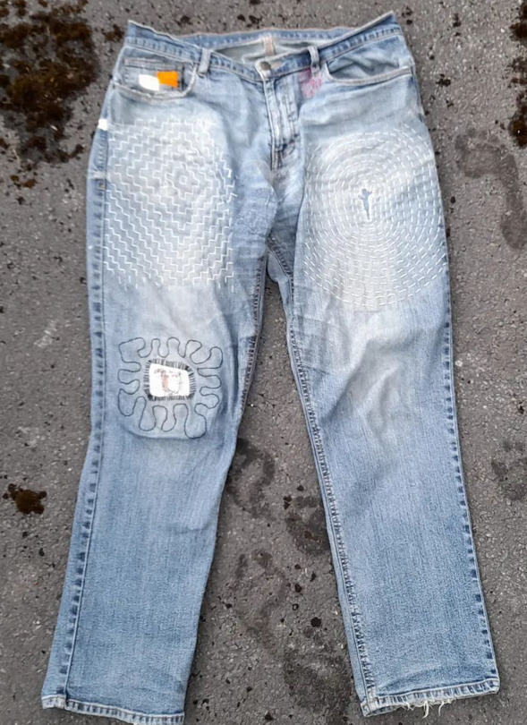 ragbagmending's tweet photo. Retiring these jeans to use them as a mending sampler for workshops instead. They're getting so fragile they need more time mending them than I get wearing them - and even I can (reluctantly) see, that's getting a bit ridiculous.

https://t.co/qnKzbi2Tod https://t.co/GK5r2X9GbA