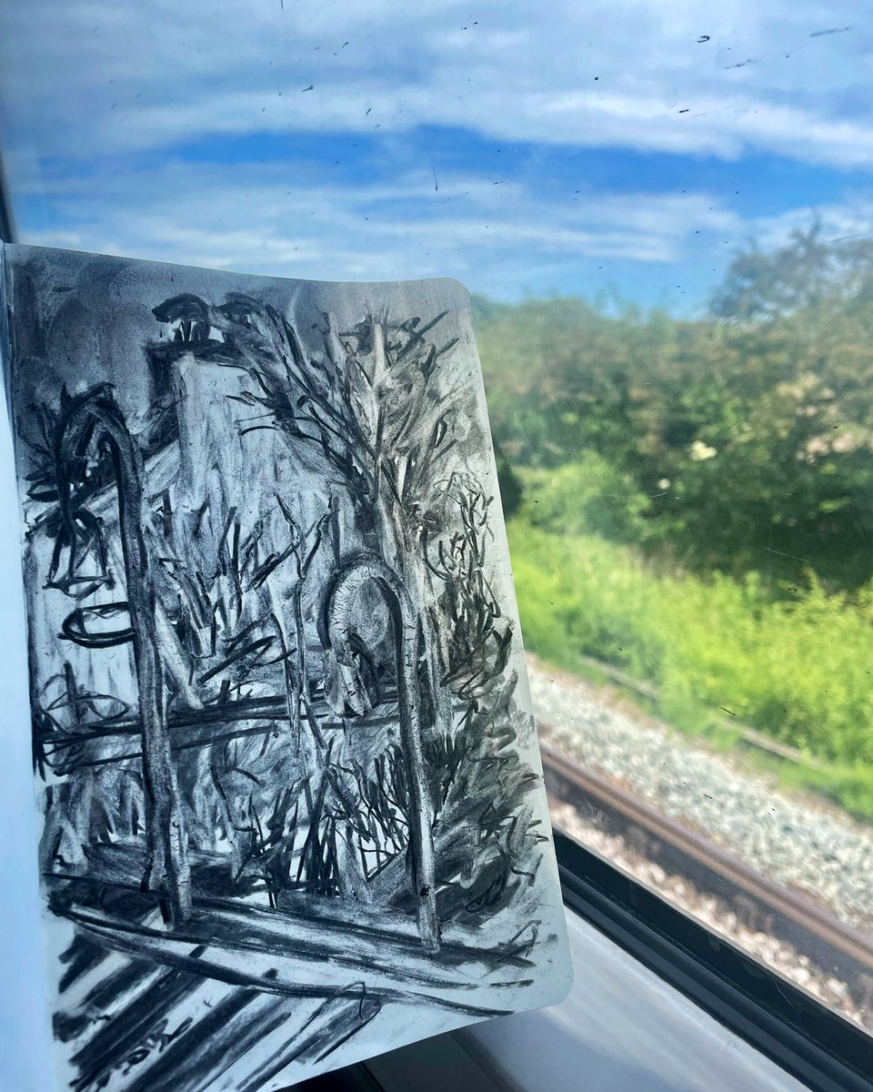 LizAtkin's tweet photo. #Journeydrawings to combat #anxiety and #skinpicking Ramsgate to Margate @Se_Railway
#publictransport #mentalhealth #dermatillomania #recoverystrategies #BFRB #kentartist #drawingonthetrain @Drawinglives @The_Big_Draw https://t.co/9BPAOwyUxb
