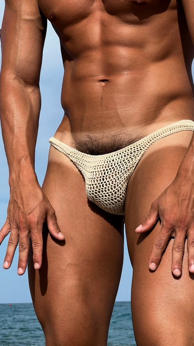 Pr&oacute;ximo ver&atilde;o 😈😈😈 https://t.co/LqMTzyo2Wq