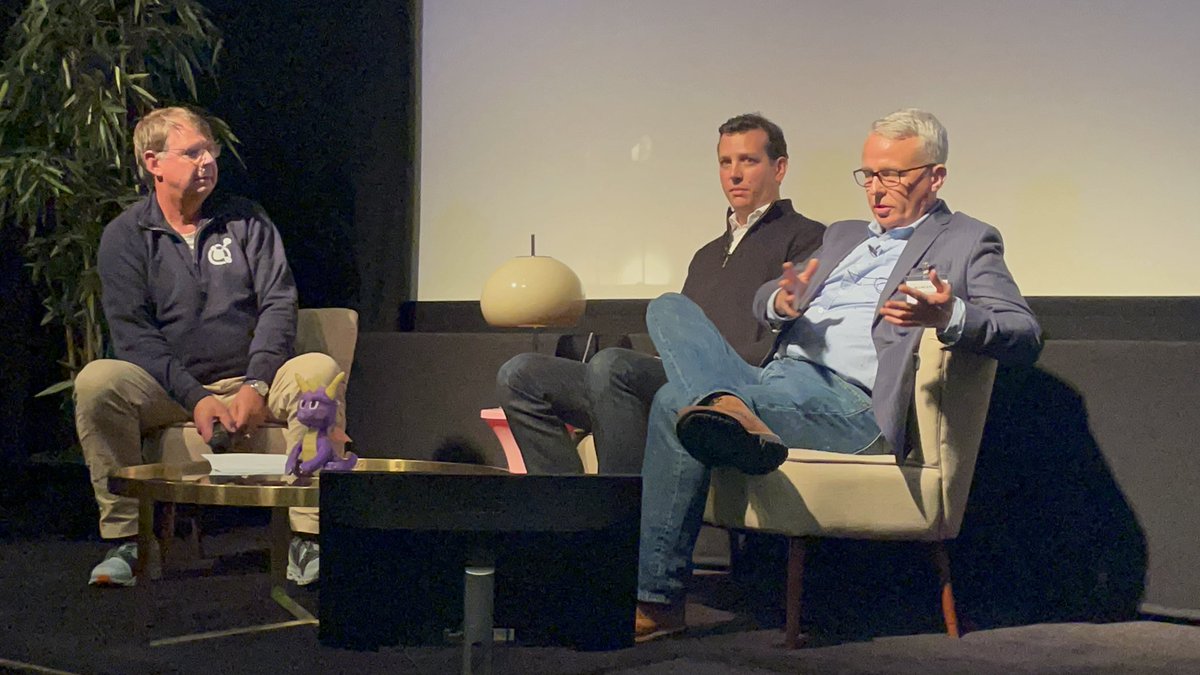 allocategp's tweet photo. First panel was led with gusto by @CWatVC CoFounder @isomercapital, with Michael Sakler of @SupernodeVC & David Fisher @Edge_Invest discussing the $4tn creator economy #ALLOCATEGP https://t.co/vALdergKgS