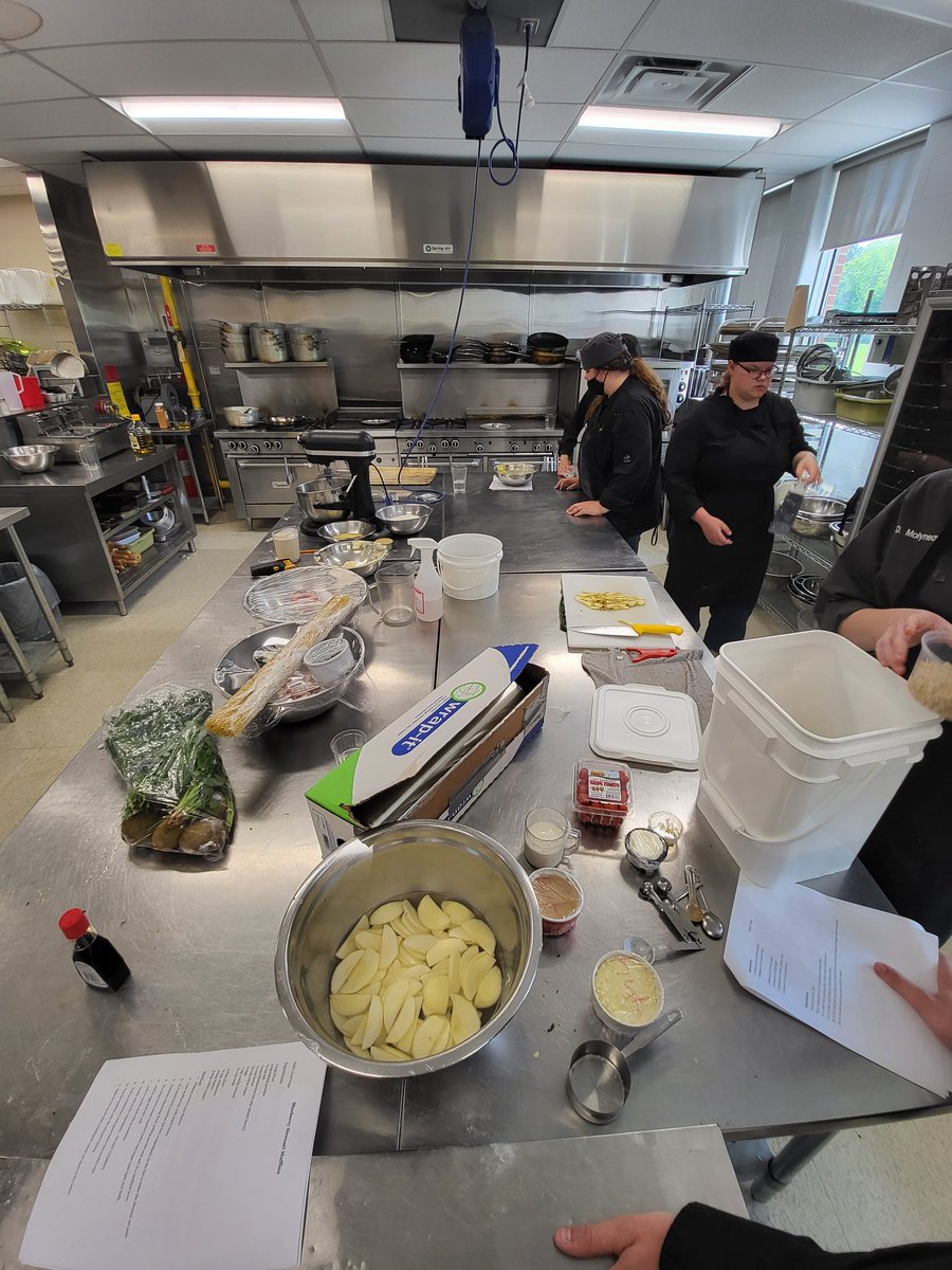 Culminating season begins in the GHS kitchen! #ghscooks #stayedtuned #skilledtrades <a href="/TLDSB_Pathways/">TLDSB Pathways</a>