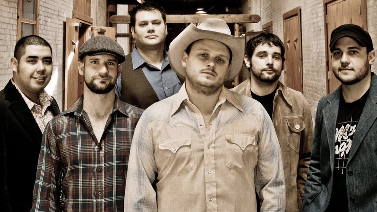 smokeyjoesbbq_'s tweet photo. 🚨 TWITTER GIVEAWAY 🚨

4 Tickets to TROUBADOUR fest in 
Georgetown, TX 📍

Tickets include : Sample foods to all 42 BBQ vendors &amp; Access to the concert Josh Abbott &amp; Flatland

FAV or RT this post and we will pick winners 👍🏼

( Make sure to Follow us so we can get your info.) https://t.co/ruWlfVy0Kg
