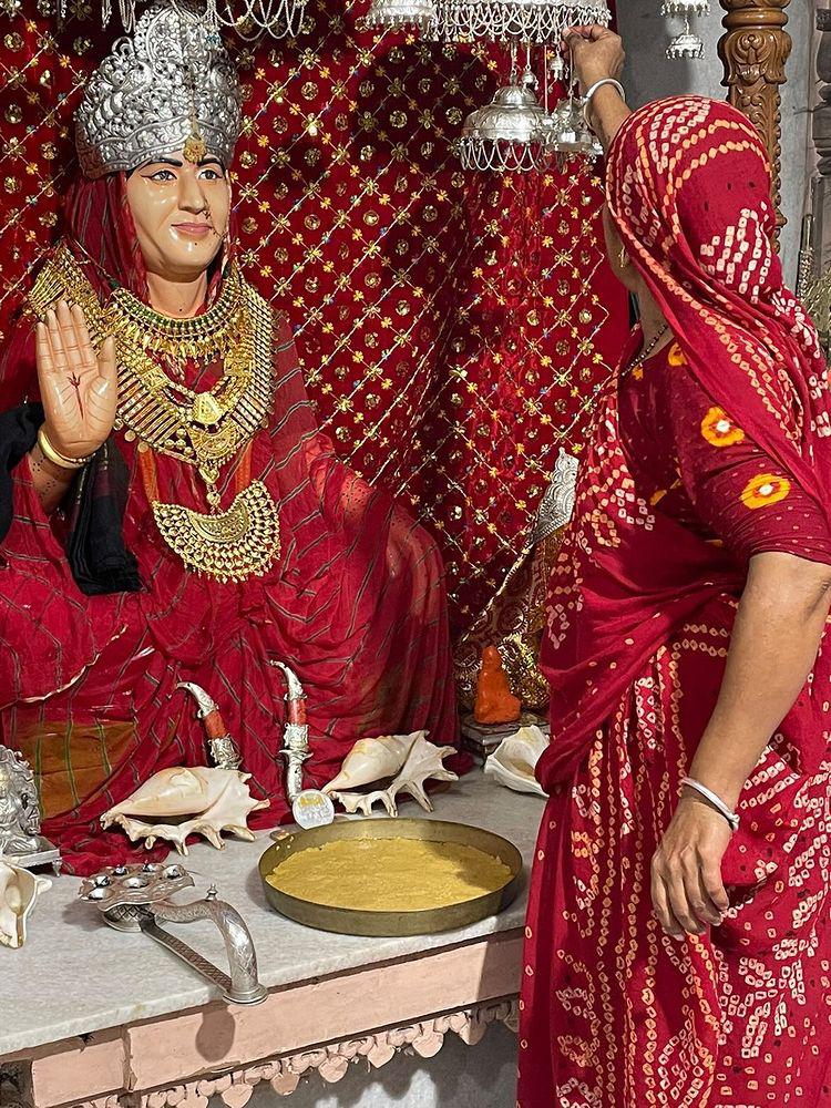 sonaldhammadhda's tweet photo. Jay sonal maa🙏 https://t.co/gqSFnofYdX