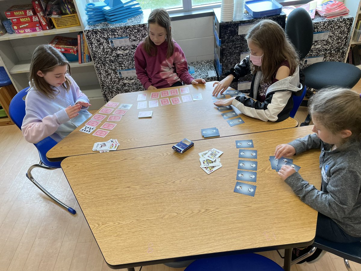 SFAS3_4Grade's tweet photo. We are having fun playing cards with 2nd grade buddies! #sfas @IISSFAS https://t.co/v7X35Zxchu