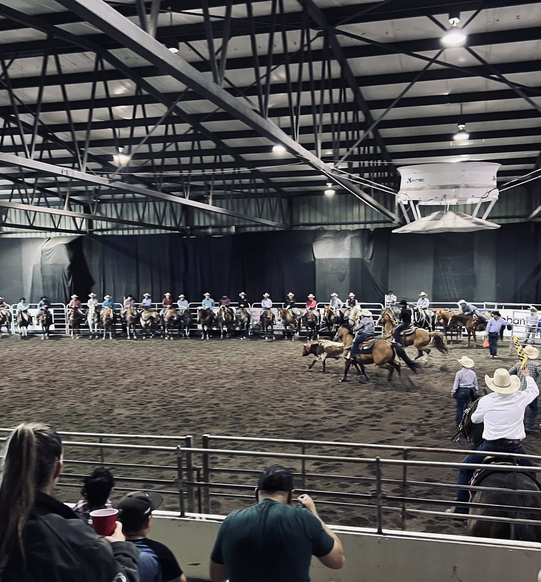 Our Cyclone360 at the St-Agapit Rodeo 🐴

#equine #horse #rodeo #ventilation #stalls #Horses #HorseRacing #horsebarns #cheval #equin