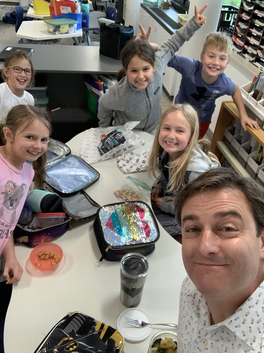 Mr. Williams' Room tweet media