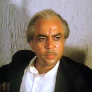  Belated Happy Birthday \"Velji Bhai\" Aka Paresh Rawal Sir......(One Of The Finest Act By Sir)    