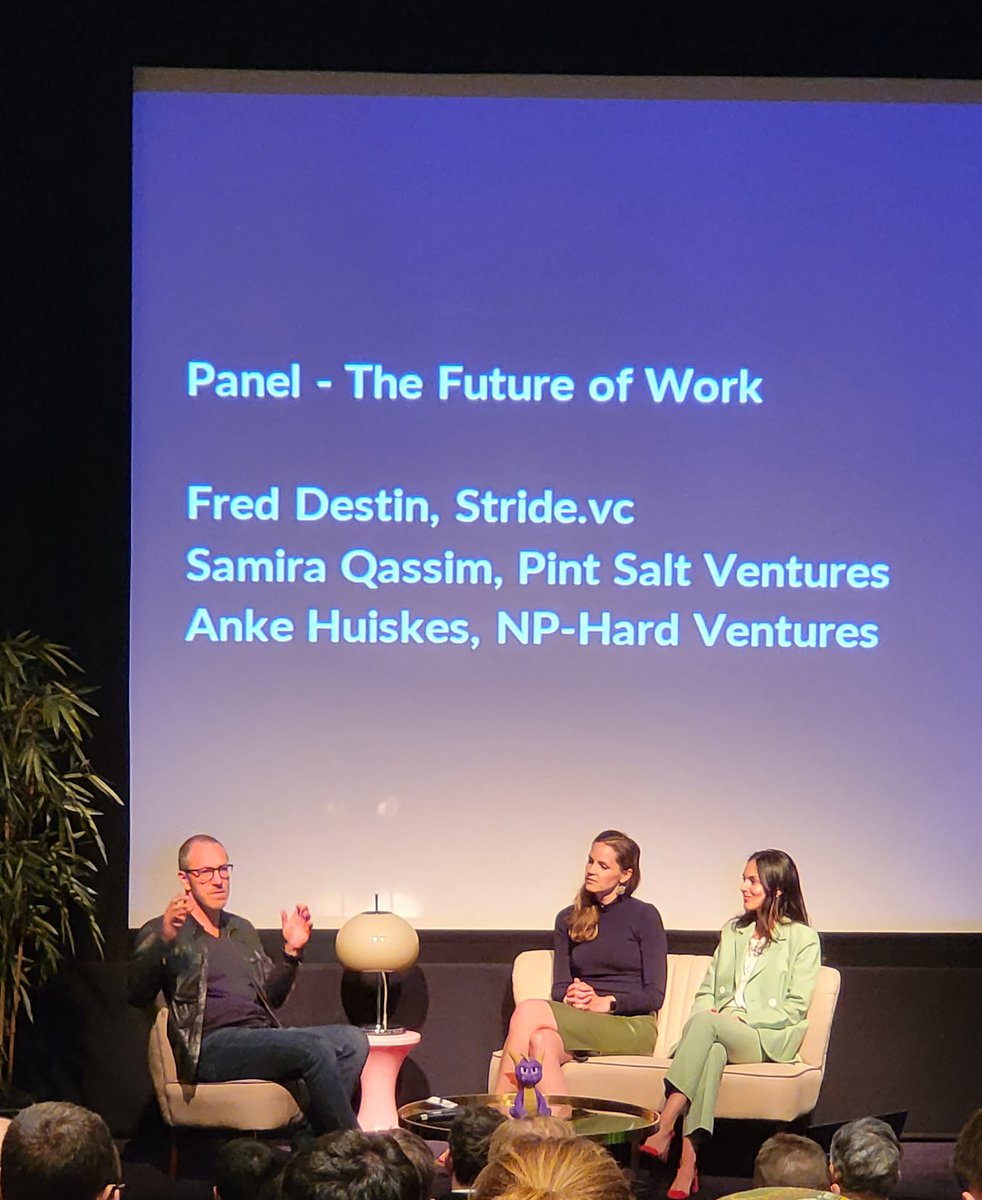 The man <a href="/fdestin/">Fred Destin</a> <a href="/stride_vc/">Stride_VC</a> with <a href="/pinksaltvc/">PINK SALT VENTURES</a> <a href="/nphardvc/">NP-Hard</a> on stage at <a href="/allocategp/">ALLOCATE</a>, sponsored by <a href="/fladgatelaw/">Fladgate LLP</a>
🙌🏼